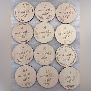 Weekly and Monthly milestone double sided discs